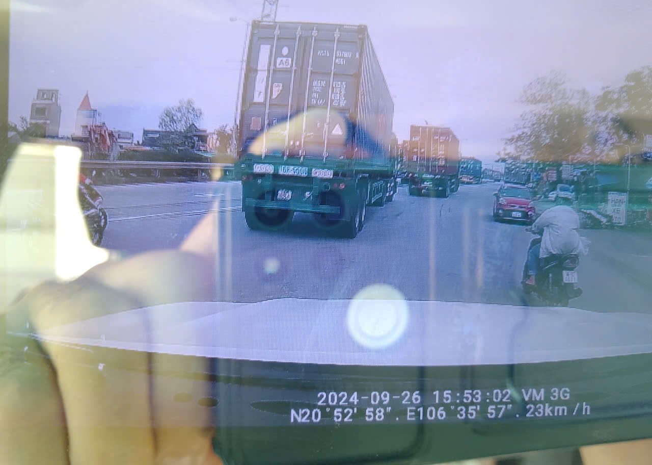 Trạm CSGT An Hưng (Phòng Cảnh sát giao thông): Xử lý một trường hợp điều khiển ô tô đi ngược chiều trên đường có biển 